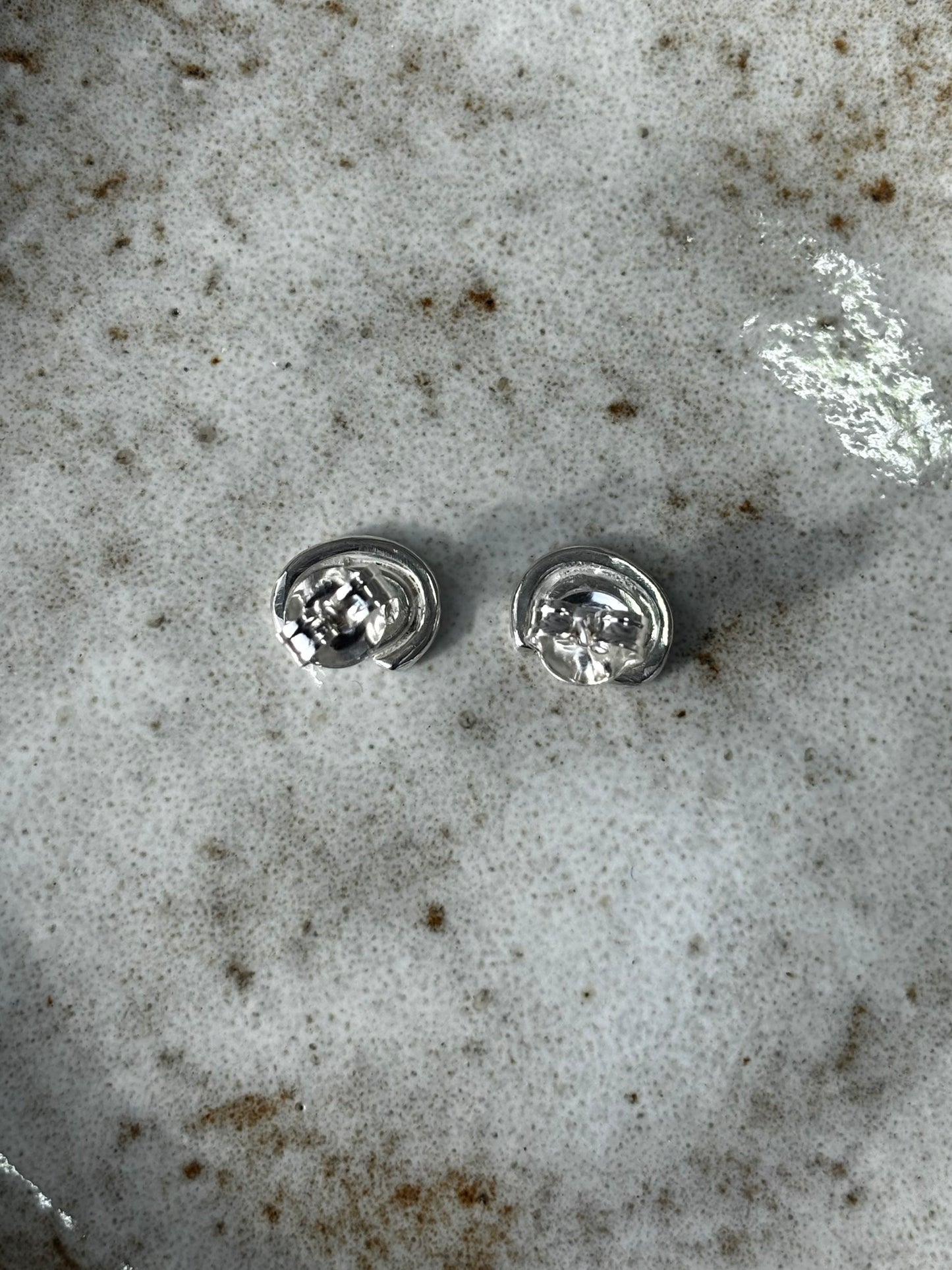 01- Swirl Studs