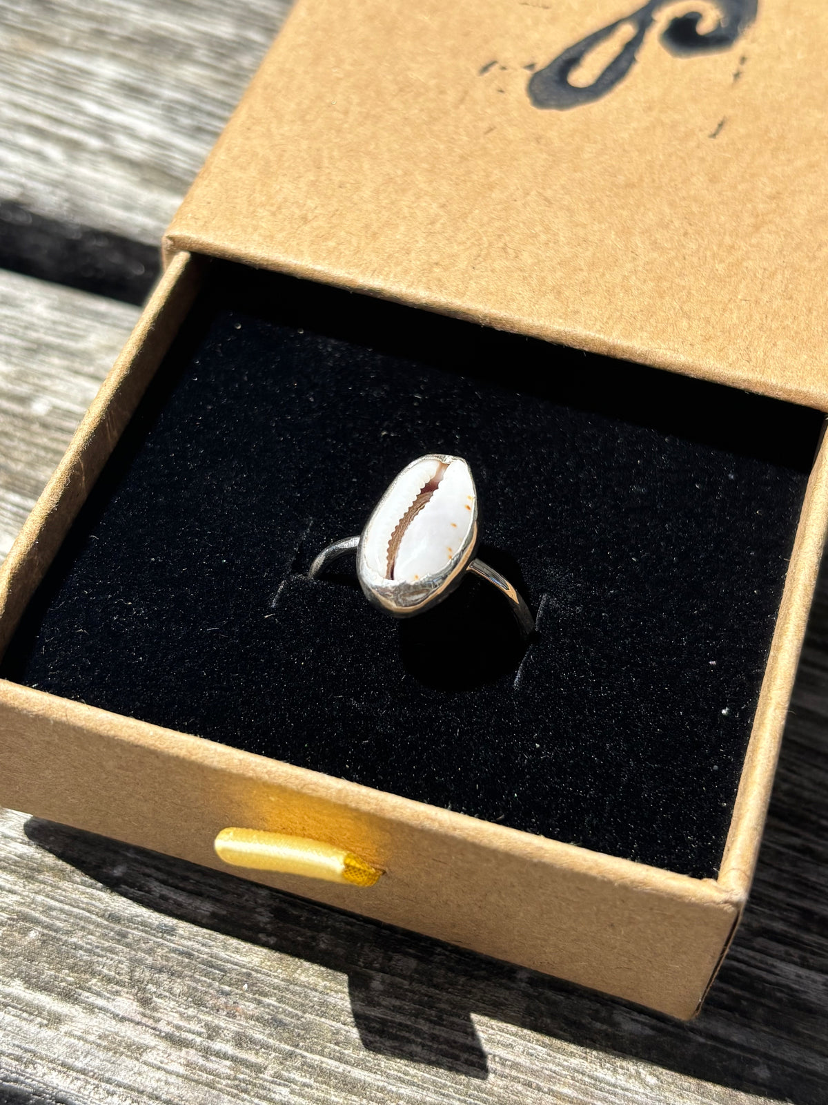 06- Cowrie Ring