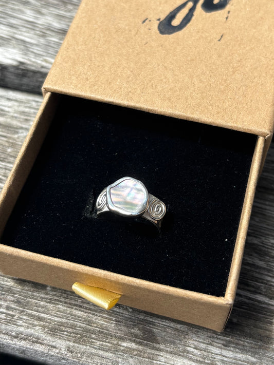 01- Swirl Abalone Ring