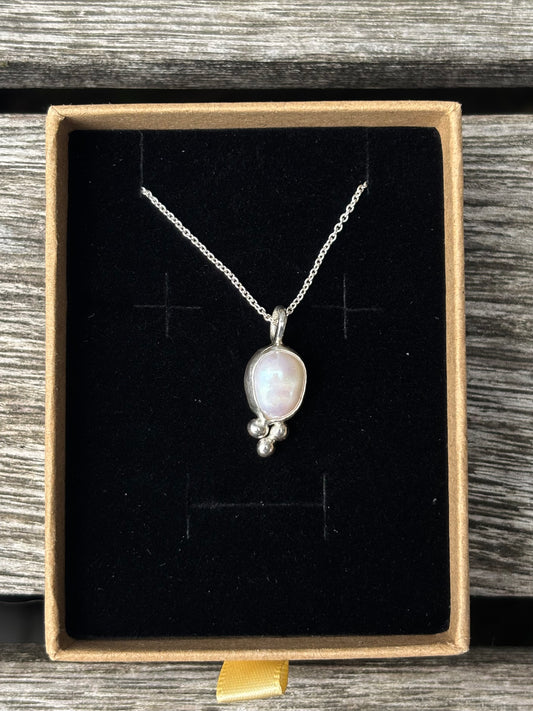 05- Three Ball Pearl Necklace