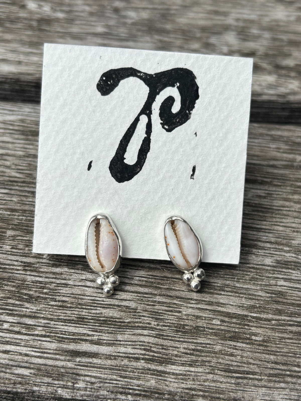 04- Cowrie Studs