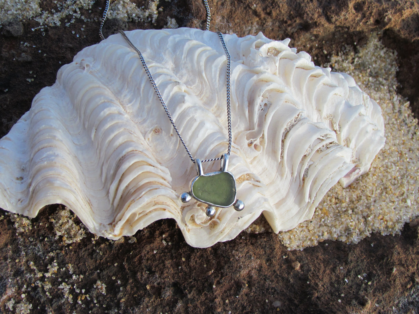 Tidal green pendant