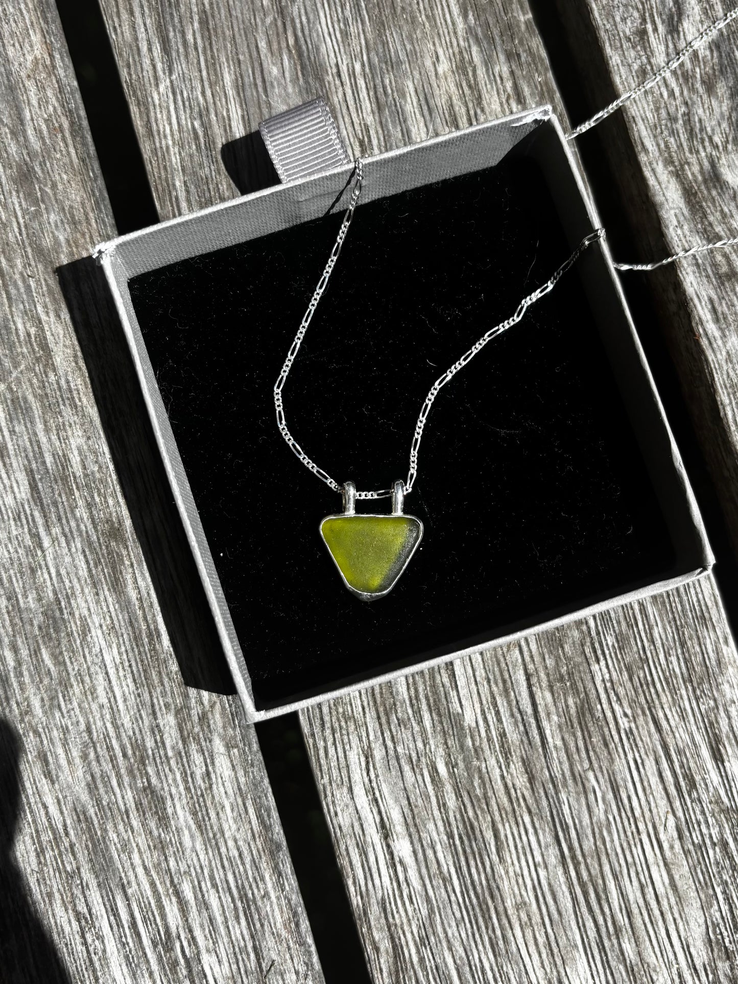Kelp green pendant
